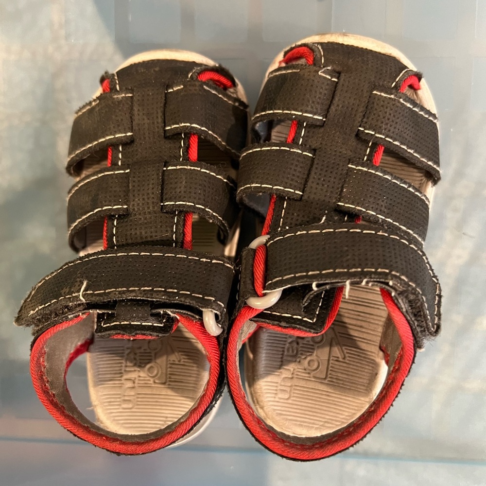 See kai run sandals